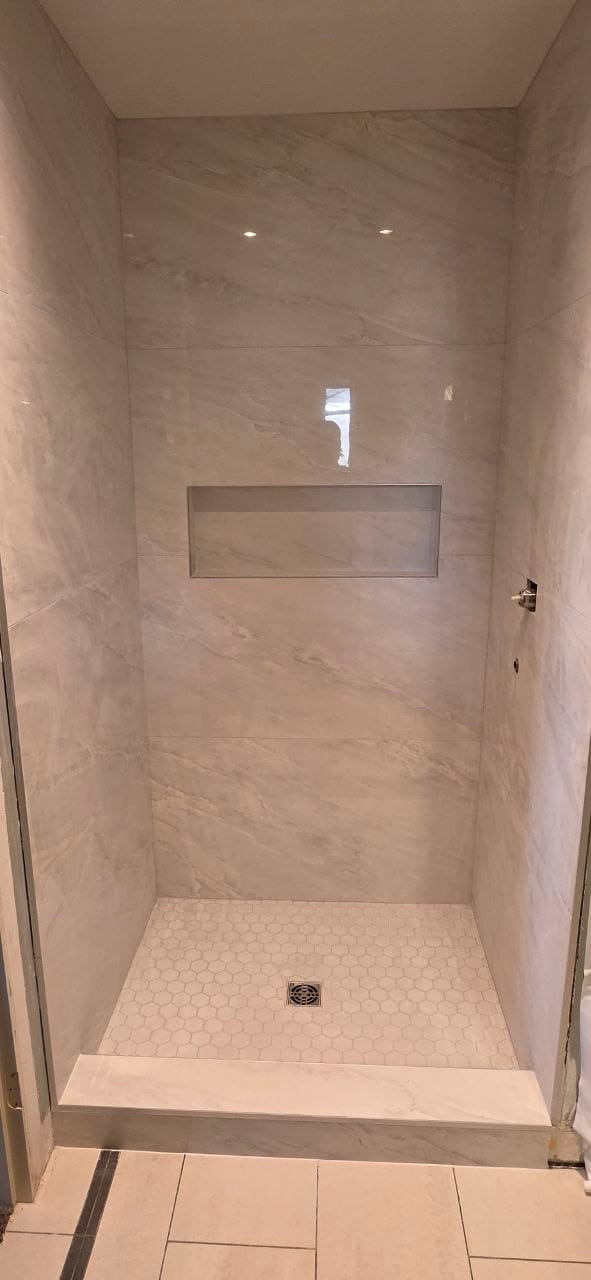 Custom interior tilework by North Shore Tiling